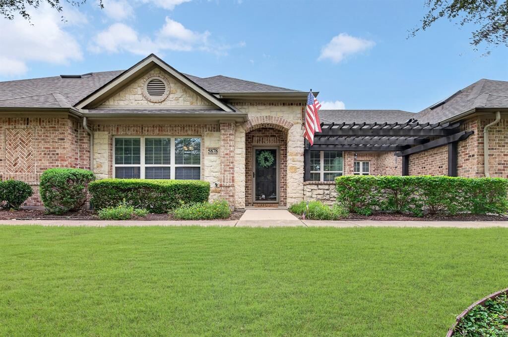 Property Photo:  5878 Fairview Parkway  TX 75069 