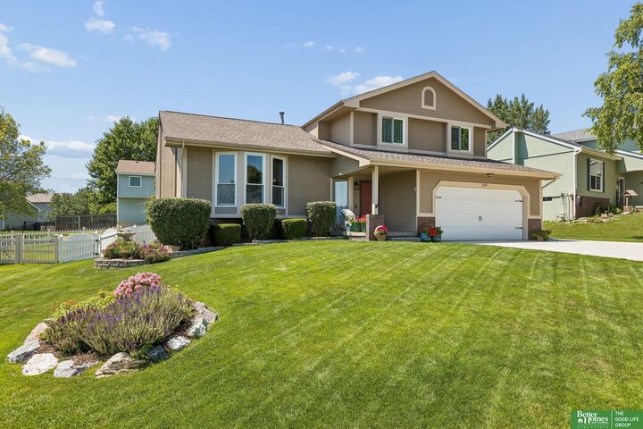 Property Photo:  210 Oakwood Drive  NE 68133 