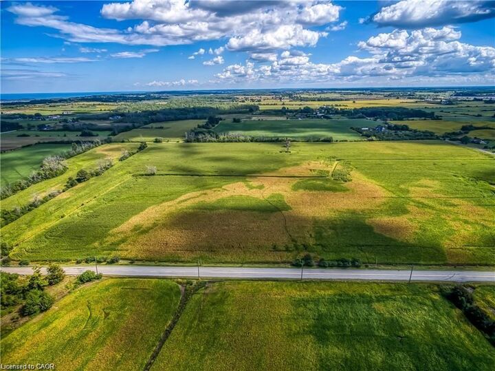 Property Photo: 406 Tapleytown Road ON L8J 3K6