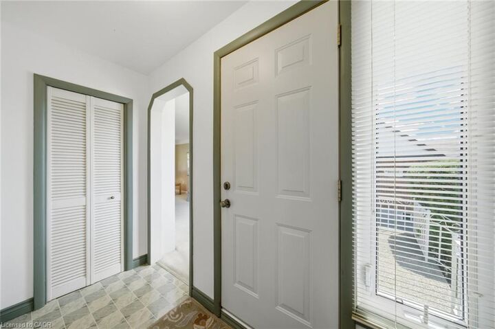 Property Photo:  89 Charlotte Street  ON L8K 4V3 