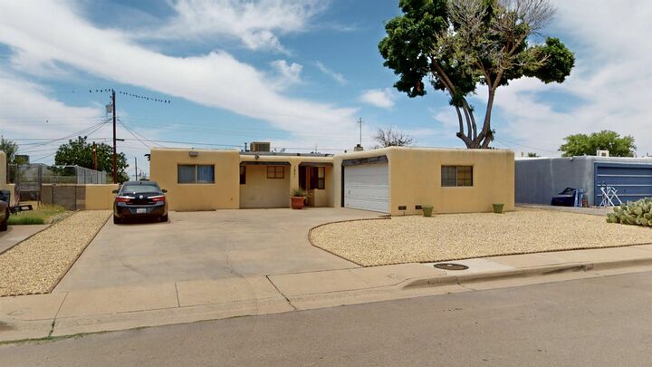 Property Photo:  1831 Corte Del Sol  NM 88310 