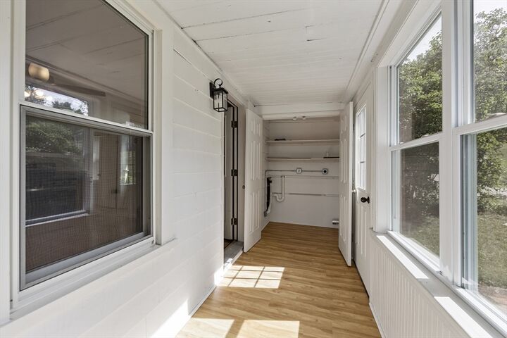 Property Photo:  73 Sargent St  MA 01611 