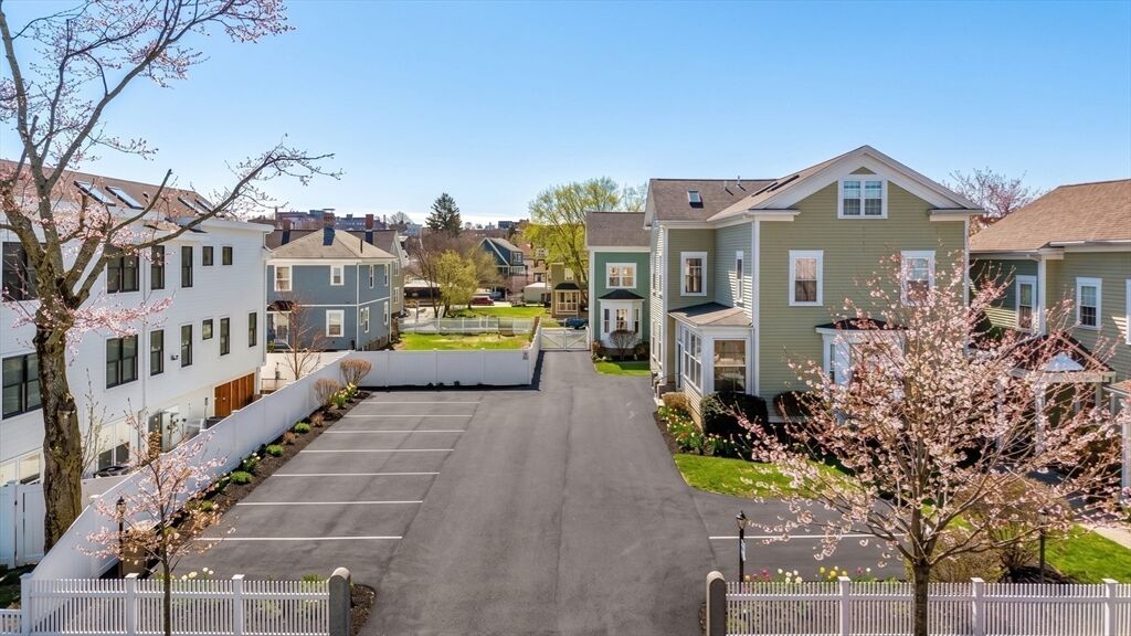 Property Photo:  121 E Cottage St U-4  MA 02125 