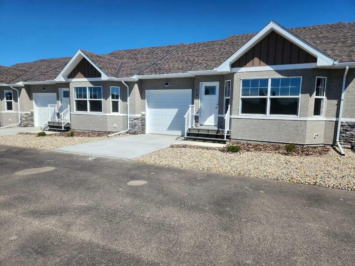 419 Meadowlark Way — photo 1