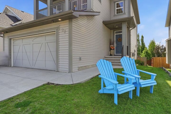 Property Photo:  93 Heritage Hill  AB T4C 0L3 