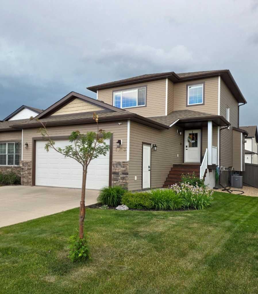 Property Photo:  10203 126 Avenue  AB T8V 6J3 