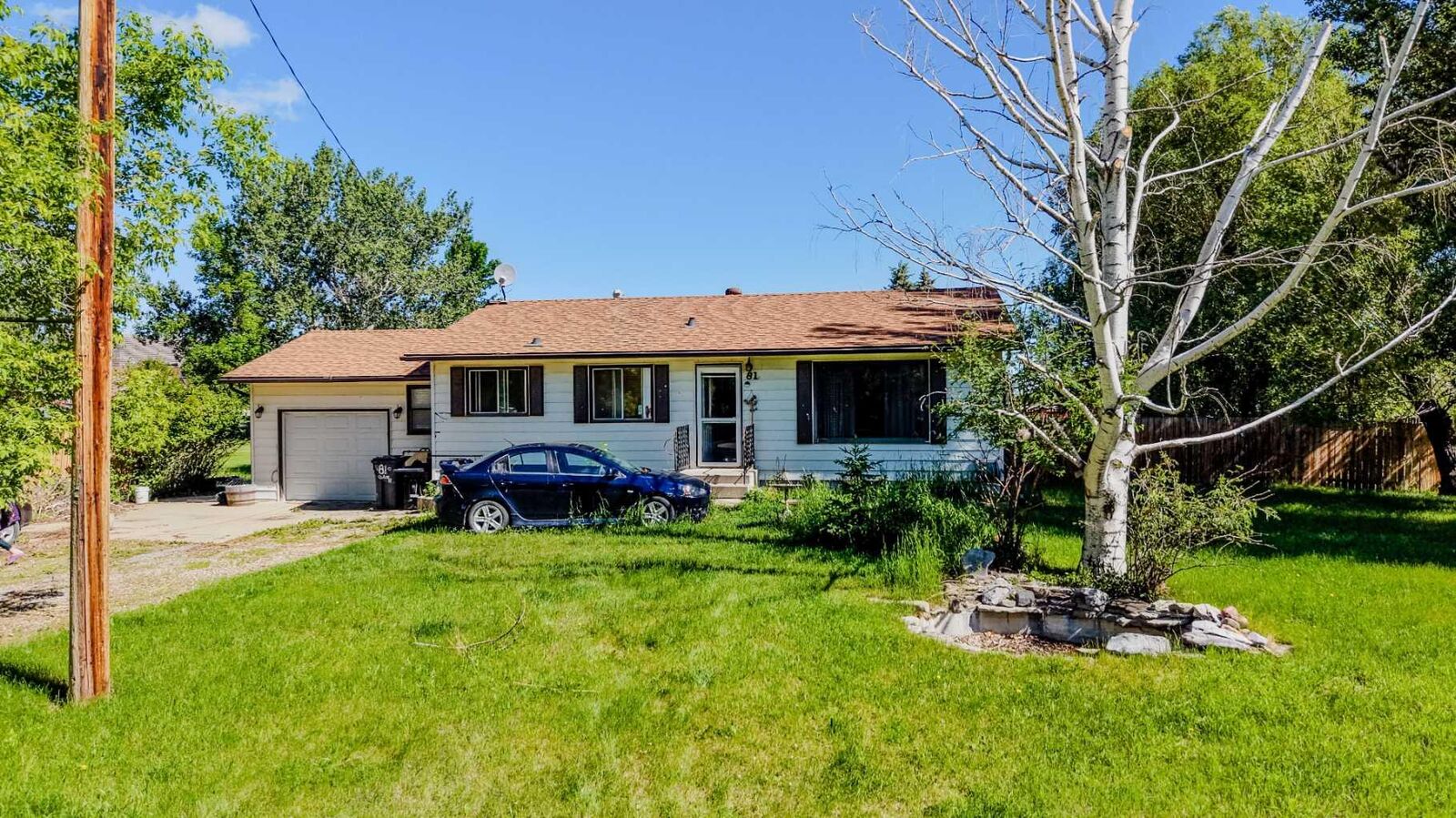 Property Photo:  81 E 2 Avenue N  AB T0K 1J0 