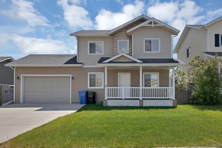 9 Mackenzie Way — photo 1