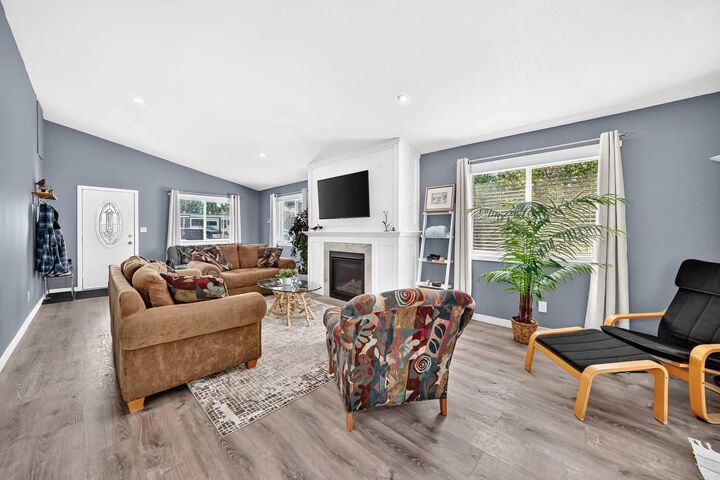 Property Photo:  35468 Range Road 30, 3049  AB T4G 0M3 