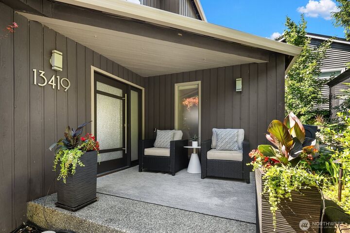 Property Photo:  13419  Holmes Point Drive NE  WA 98034 