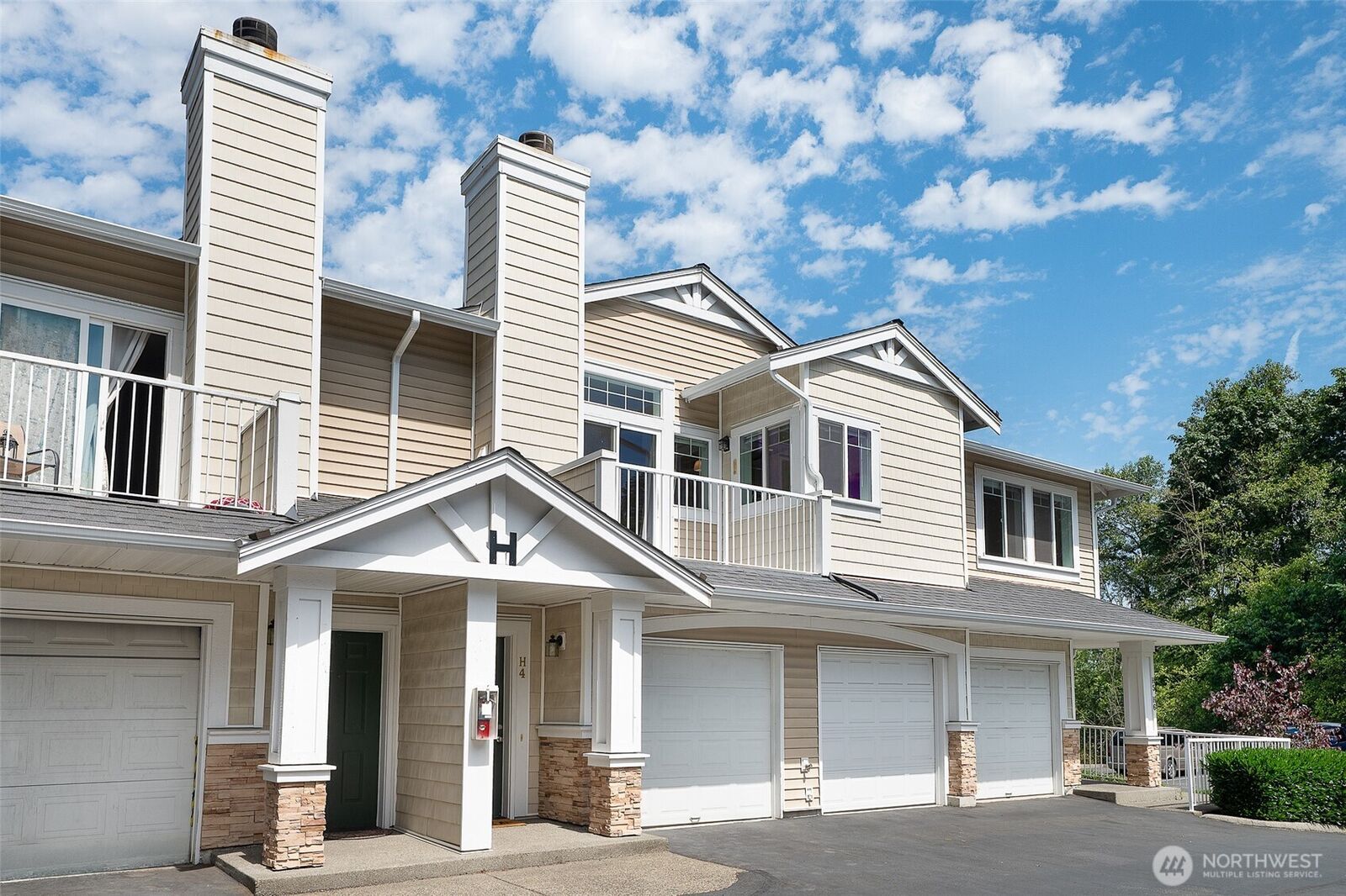 Property Photo:  6515  134th Place SE H4  WA 98296 