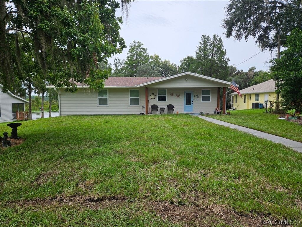 Property Photo: 4099 W Ridge Lane FL 34433