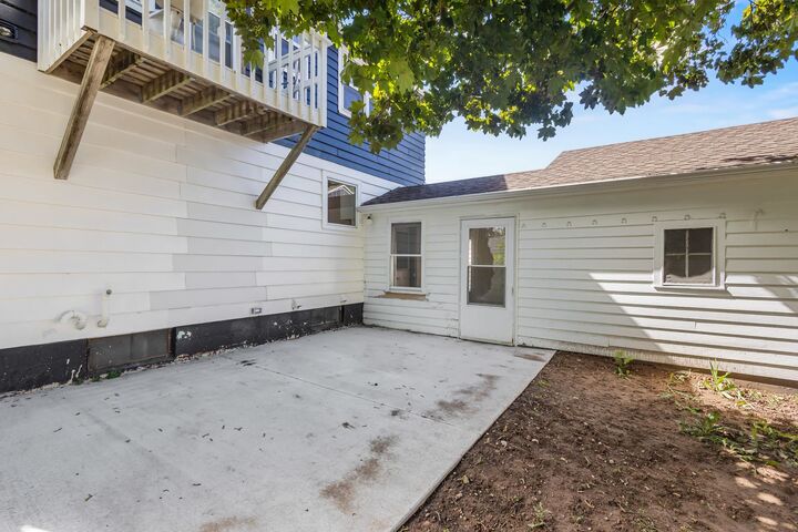 Property Photo:  316 Lee Street  WI 54208 