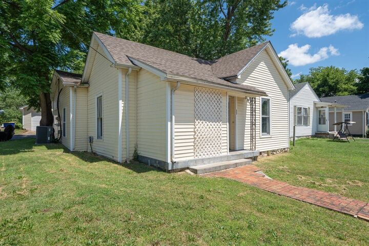 Property Photo:  1447 Nutwood Street  KY 42101 