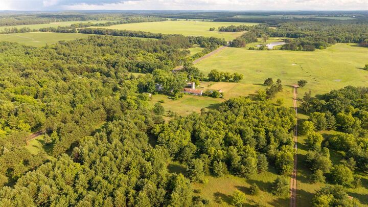 Property Photo: 2121 County G Road WI 53964