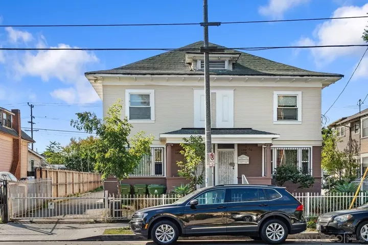 Property Photo: 1276 W 22nd St CA 90007