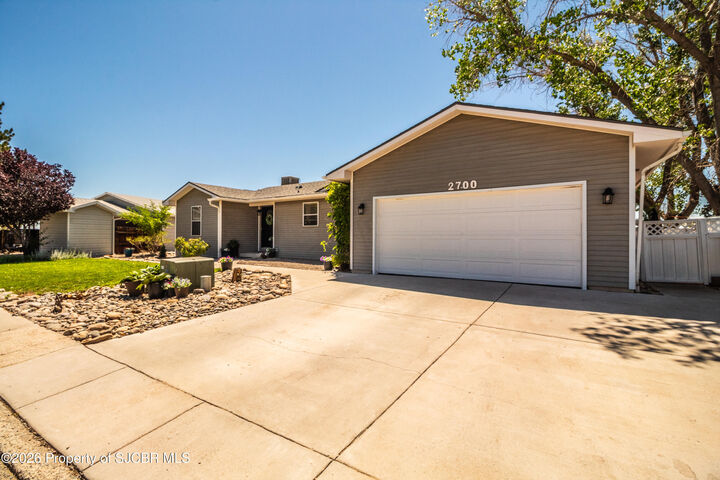 Property Photo:  2700 Eastridge Court  NM 87401 
