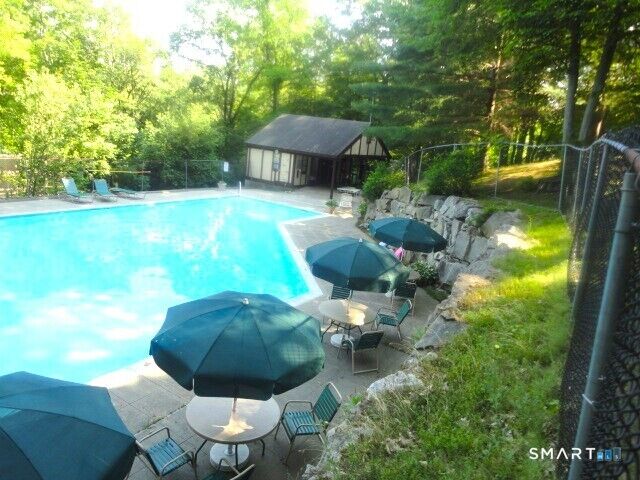 Property Photo:  10 Tara Drive 10  CT 06804 