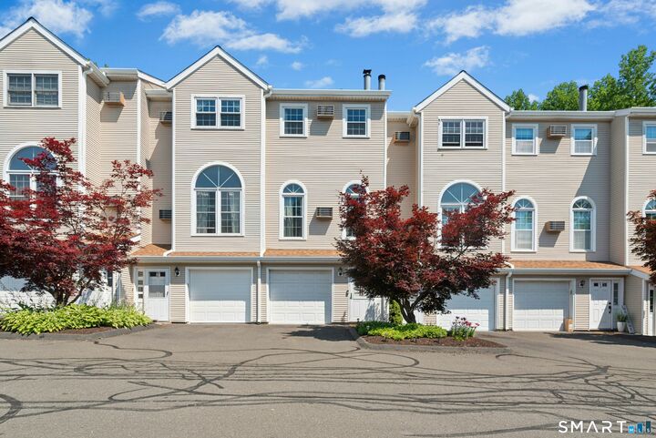 Property Photo:  350 Bristol Street C5  CT 06708 