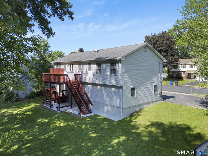 Property Photo:  11 Goodrich Drive  CT 06109 