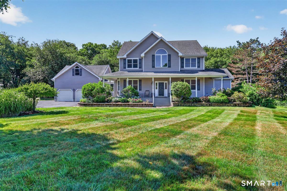 Property Photo:  7 Tinker Pond Road  CT 06043 