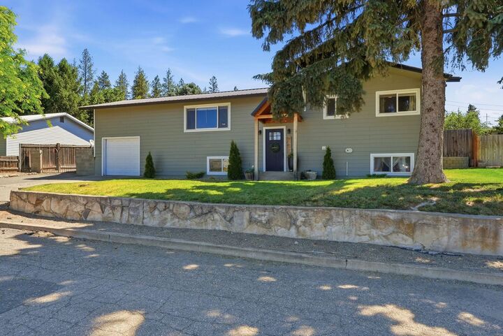Property Photo:  741 S Chester St  WA 99114 