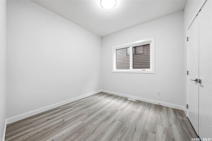 Property Photo:  534 Sharma Crescent  SK S7W 1K5 