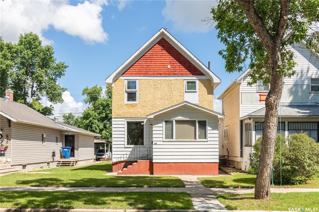 Property Photo:  430 Duffield Street W  SK S6H 5H8 