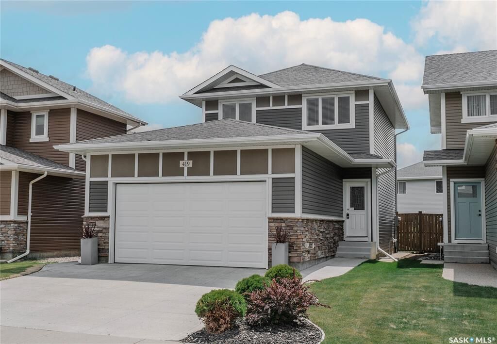 Property Photo:  419 Veltkamp Crescent  SK S7T 0S2 