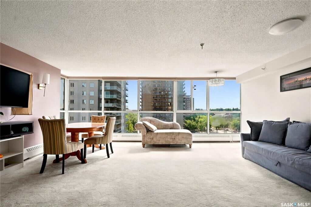 Property Photo:  315 5th Avenue N 802  SK S7K 5Z8 