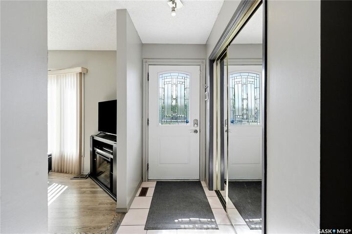 Property Photo:  275 Wrigley Crescent  SK S7M 4Y3 