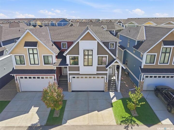 Property Photo:  900 St Andrews Lane 108  SK S0K 4S4 