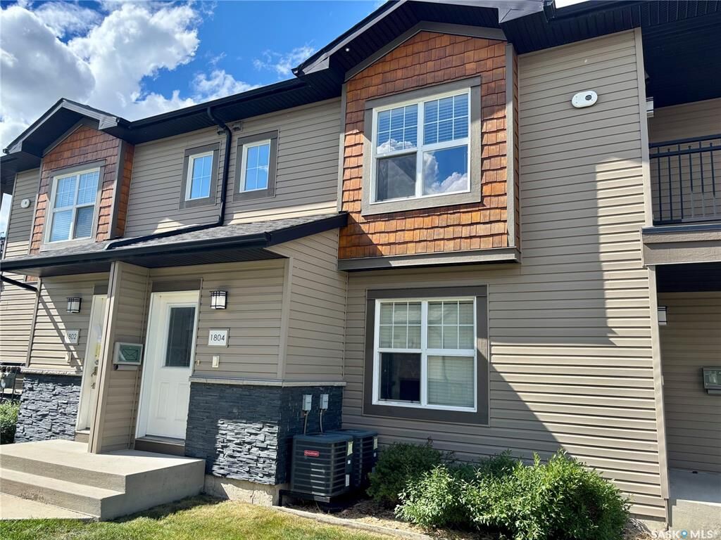 Property Photo: 1015 Patrick Crescent 1804 SK S7W 0M4