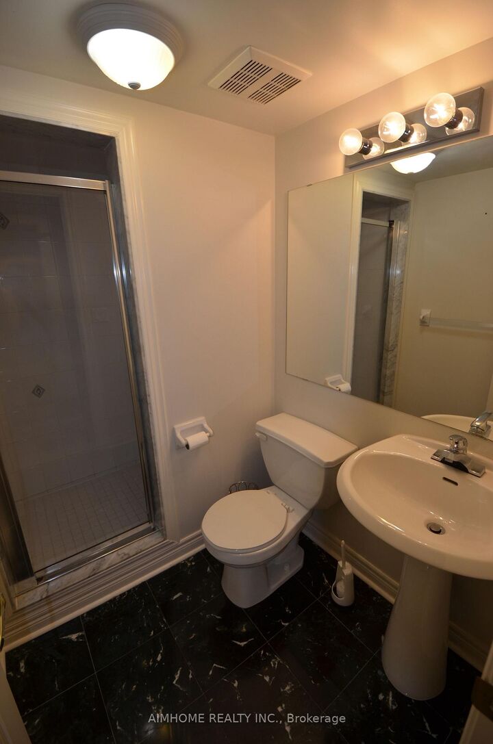 Property Photo:  10719 Bathurst Street 7  ON L4C 0N3 