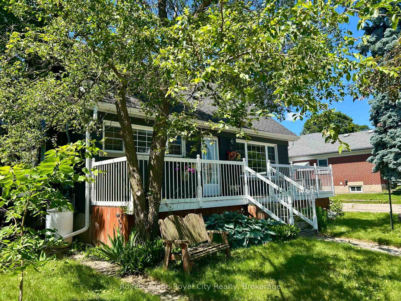 Property Photo: 8 Rosewood Avenue ON N1H 5Z9