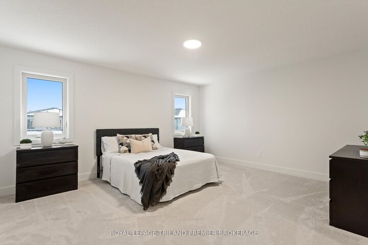 Property Photo: 4375 Sagebrush Crescent ON N6P 0H7