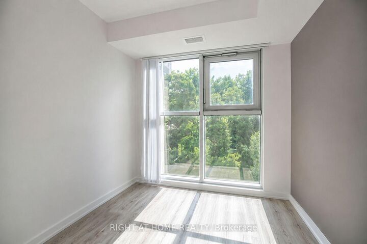 Property Photo:  257 Hemlock Street W 314  ON N2L 3R4 