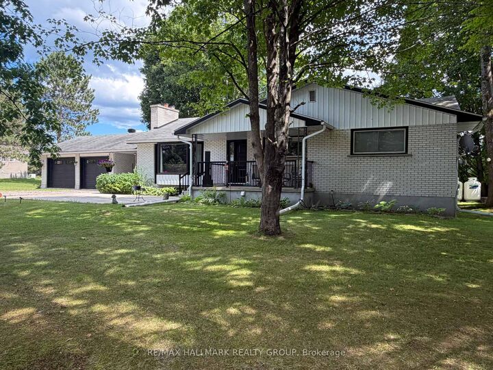 Photo de la propriété:  9950 Round Lake Road  ON K8A 0K5 