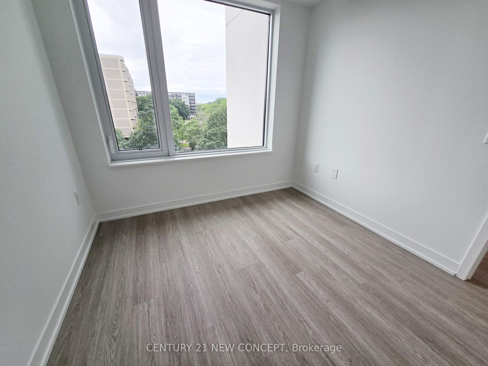 Property Photo:  151 David Salomon Drive 510  ON M3C 0T2 