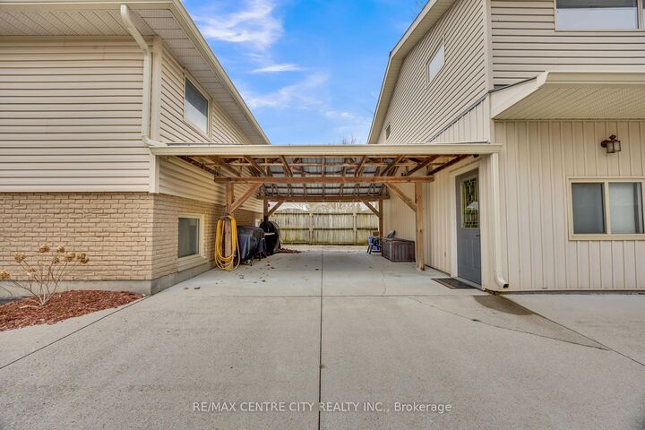 Property Photo:  174 Ridge Street  ON N0L 1J0 