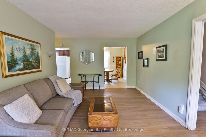 1 Lindale Avenue — photo 1