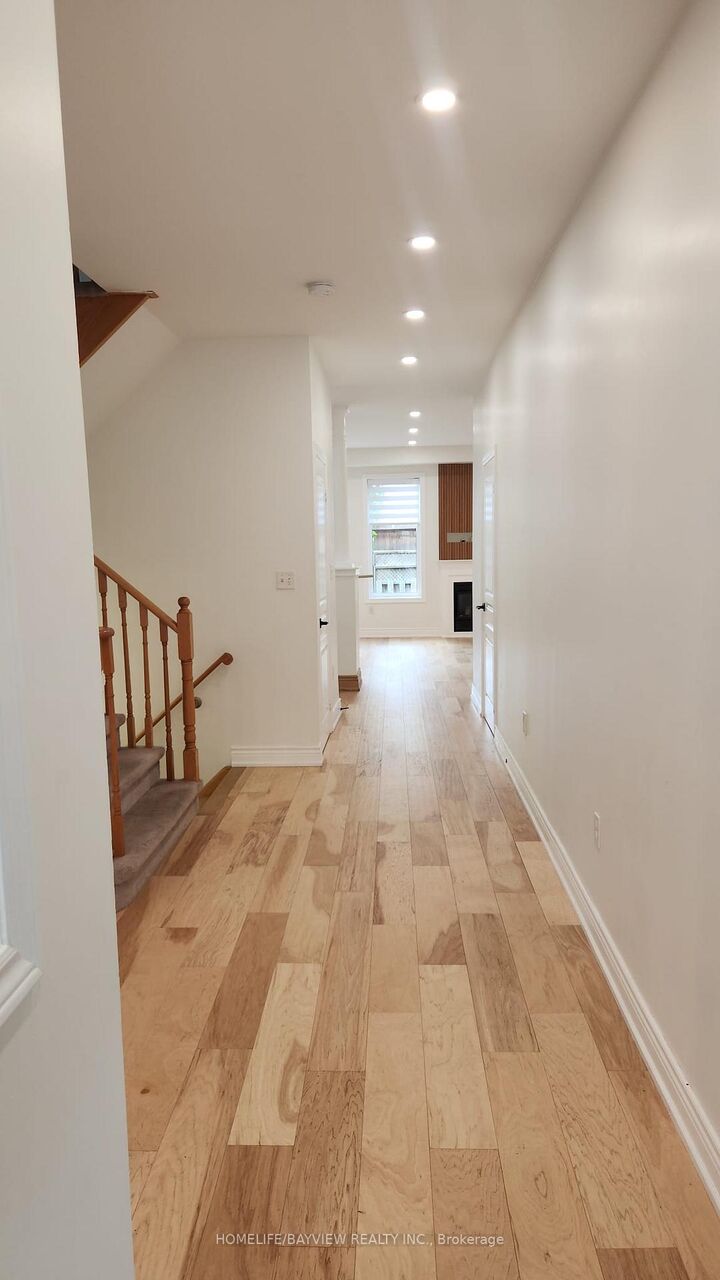 Property Photo:  51 Waldron Crescent (Main)  ON L4E 4A3 