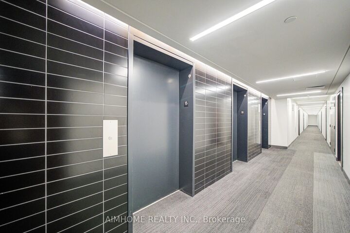 Property Photo:  160 Flemington Road 1522  ON M6A 1N6 