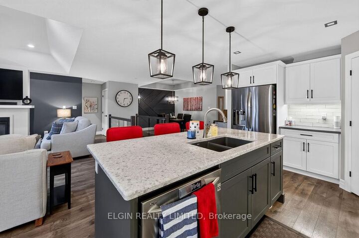 Property Photo: 40 Glengariff Drive ON N5P 3T2