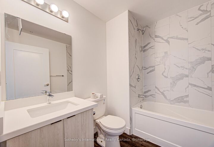 408 Dundas Street S 402 — photo 1