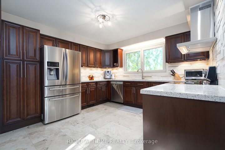 Property Photo: 220 Overton Place ON L6H 1E9
