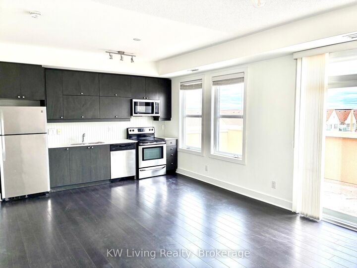 Property Photo: 28 Prince Regent Street Ph19 ON L6C 0V5