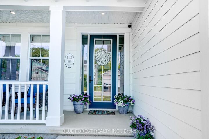 Property Photo:  112 Sandcastle Key N/A  ON N5L 1C5 