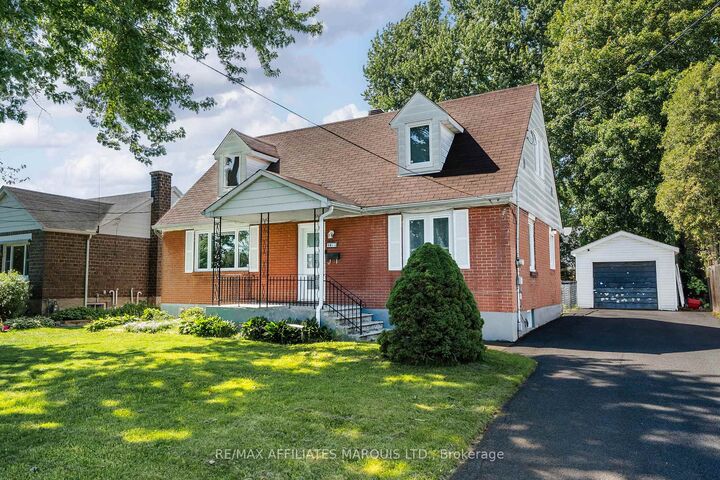 Property Photo:  1605 Queen Street  ON K6J 1R7 