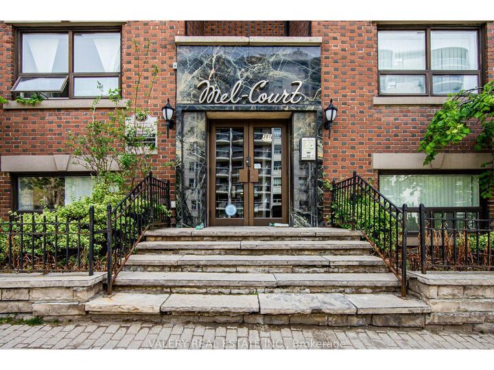 Property Photo:  391 Sherbourne Street 106  ON M4X 1K4 